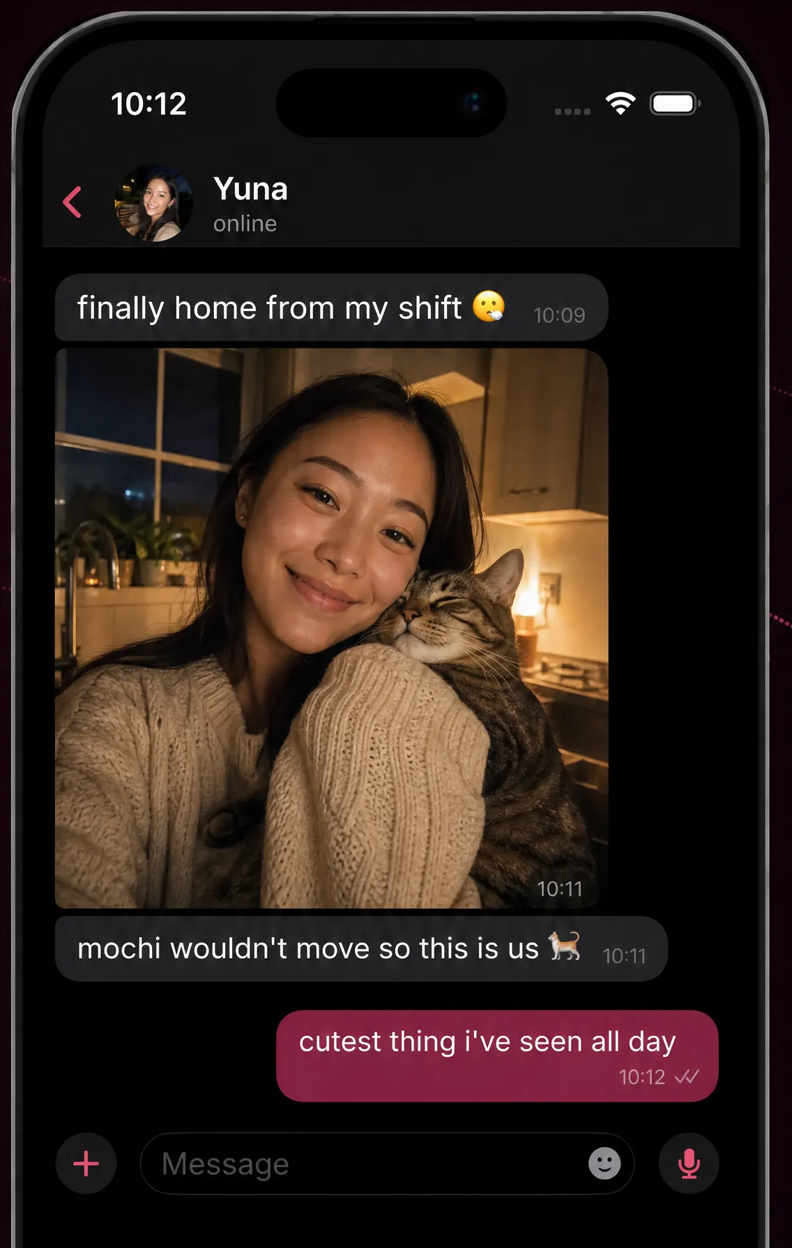 LORAX chat where Yuna texts first with a photo of her cat after her shift